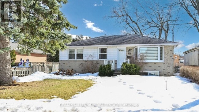 Building Photo - 341 Moore Park Ave