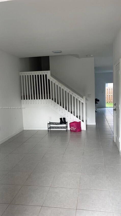 Foto del edificio - 12645 NW 24th Ave