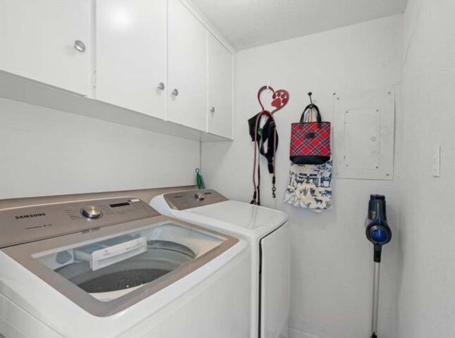 Building Photo - 5736 Wedgmont Cir N