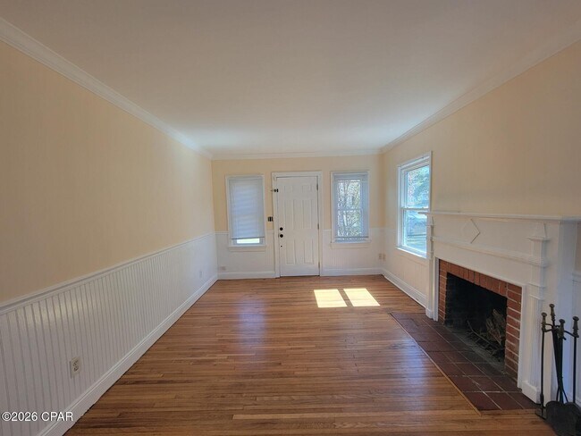 Foto del edificio - 131 Allen Ave