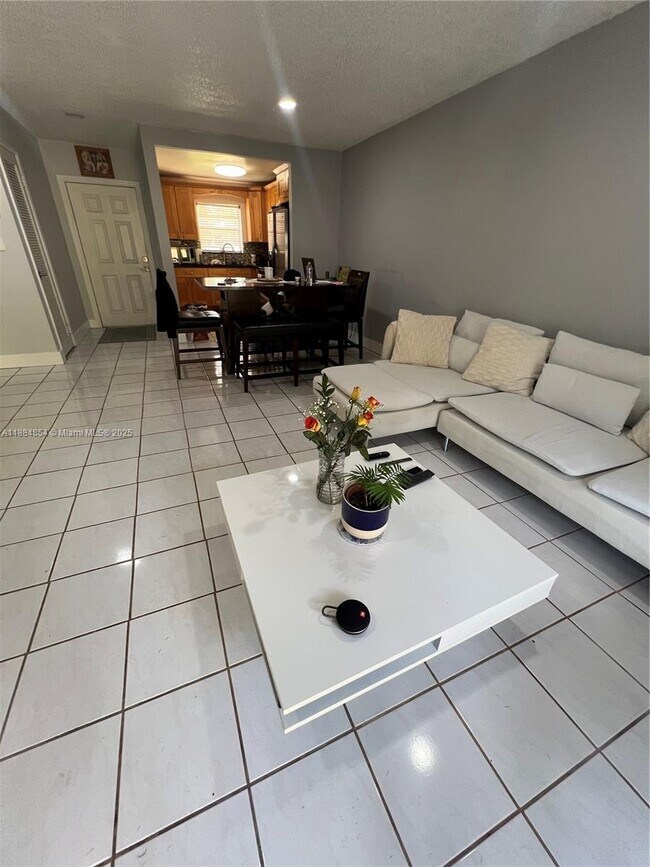 Building Photo - 14801 SW 87th Terrace