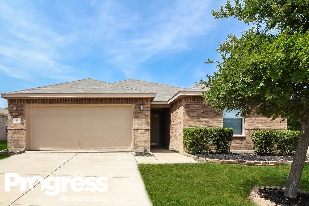 Foto principal - 1301 Burleson St