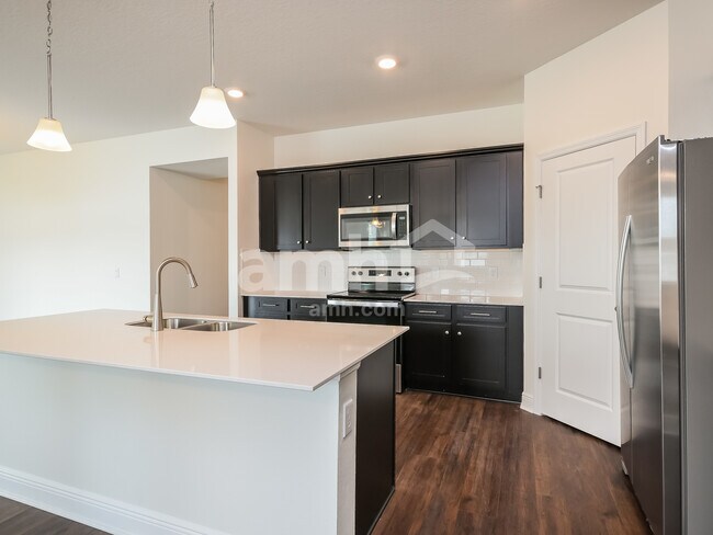 Building Photo - 965 Heavenly Dr