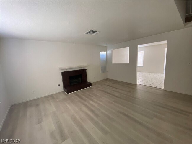 Foto del edificio - 374 Tierra St