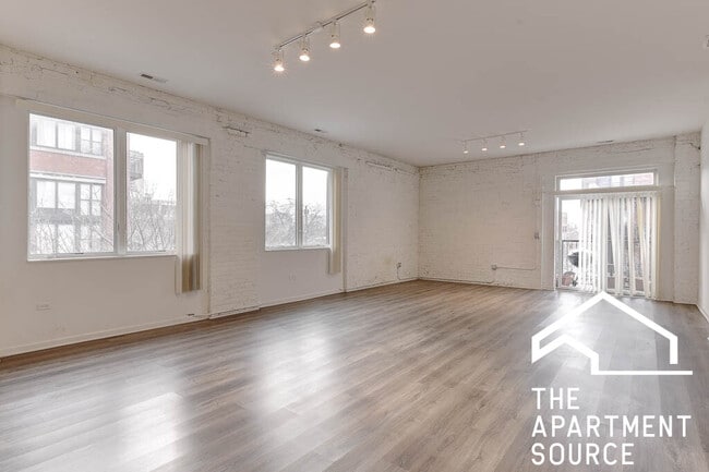 Building Photo - 2550 S Wabash Ave