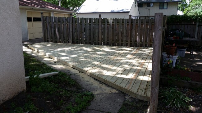 Building Photo - 5538 Oliver Ave S