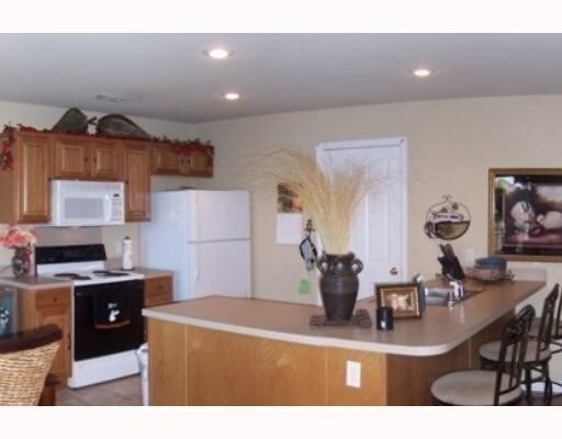 Foto del edificio - 946 W Peachtree Dr