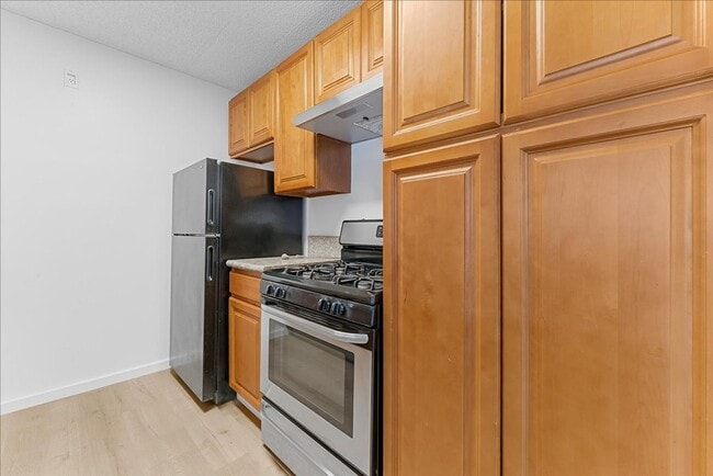 Building Photo - 18620 Hatteras St