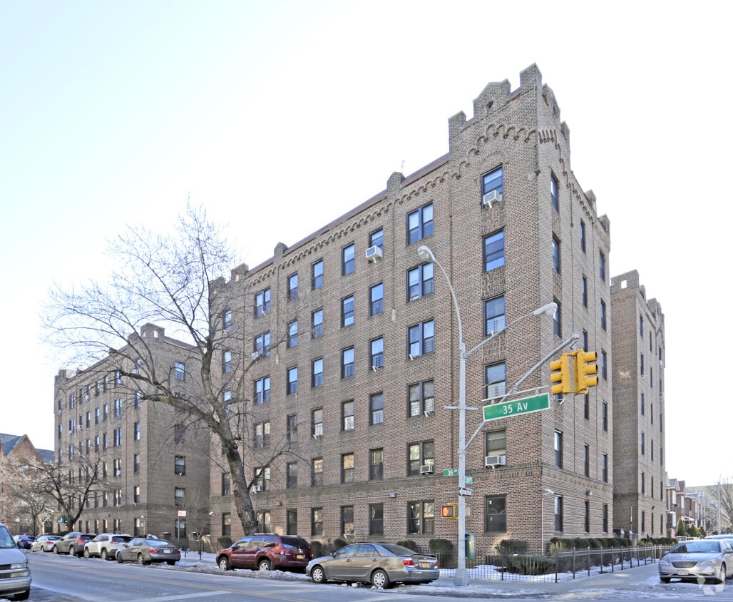 Primary Photo - 8910 35th Ave