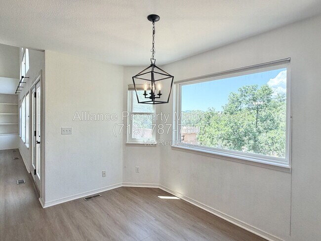 Foto del edificio - 1755 Smoke Ridge Dr