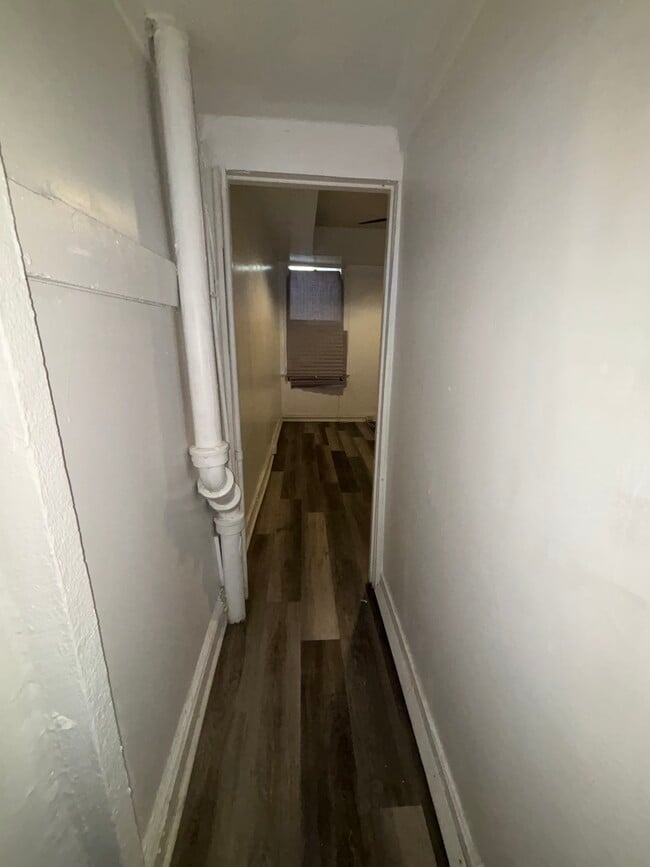 Building Photo - 292X Parkwood Ave