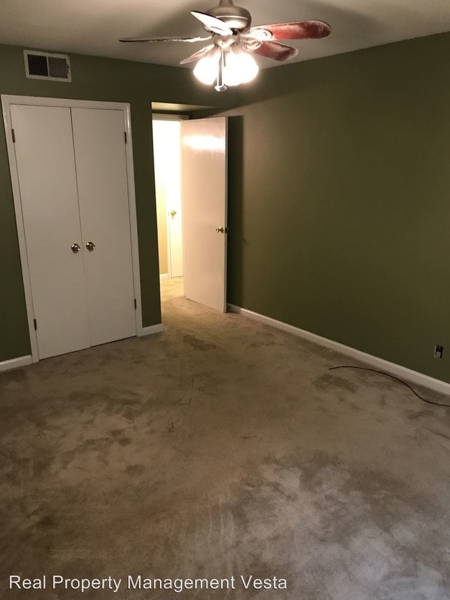 Building Photo - 757 Willow Creek Dr