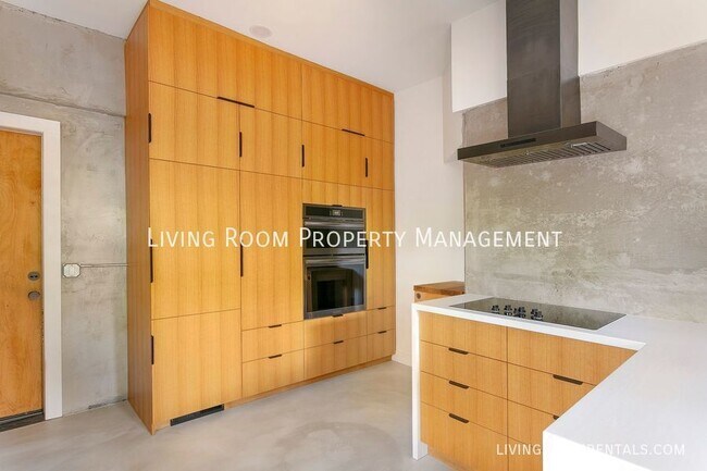 Foto del edificio - 8616 N Swenson-