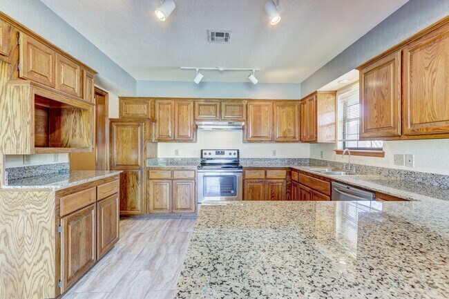 Foto del edificio - 8112 Cinnamon Teal Dr