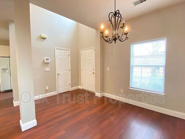 Building Photo - 502 Carters Grove Rd