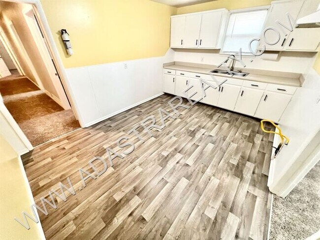 Foto del edificio - Affordable duplex in Kansas City, KS-Avail...