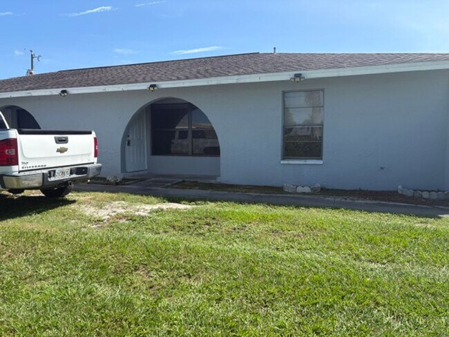 Foto del edificio - 1110 SE 9th Ct