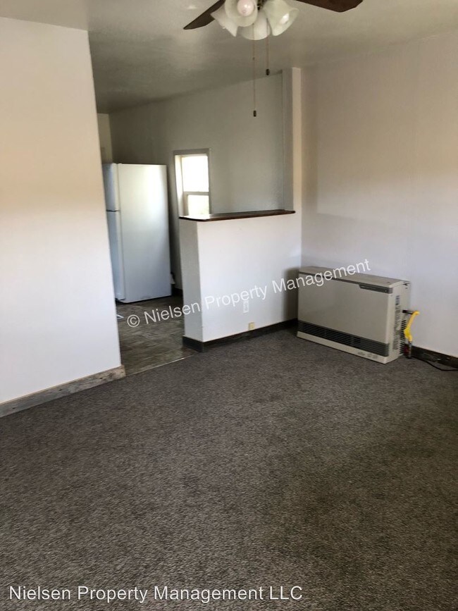 Building Photo - 3 br, 1 bath House - 830 Caledonia