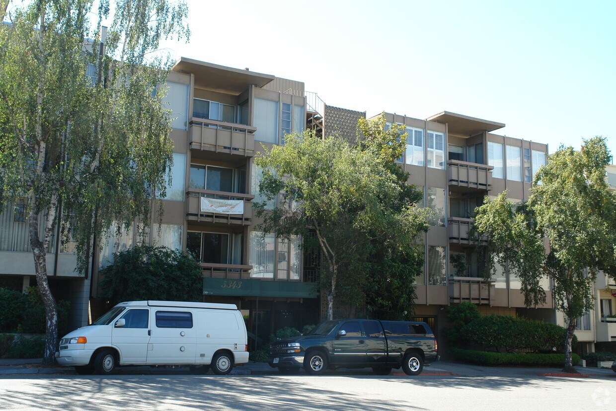 Foto del edificio - 5343 Broadway Ter