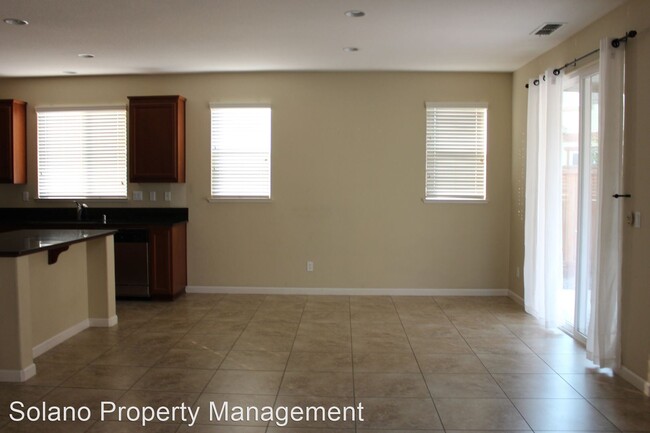 Foto del edificio - 3 br, 2.5 bath House - 846 Embassy Cir.