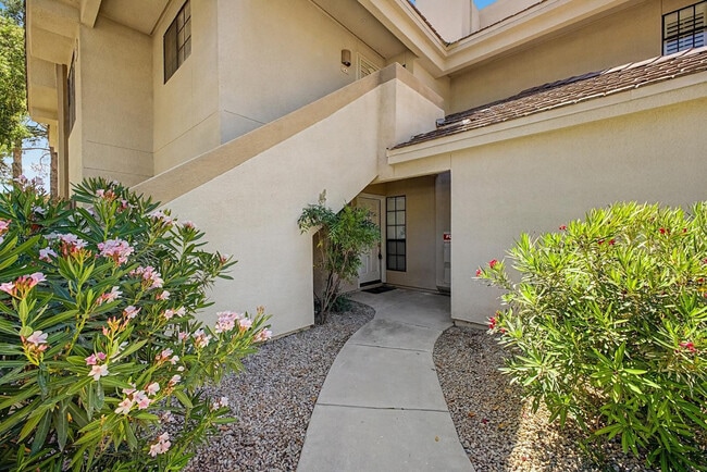 Building Photo - 6885 E Cochise Rd