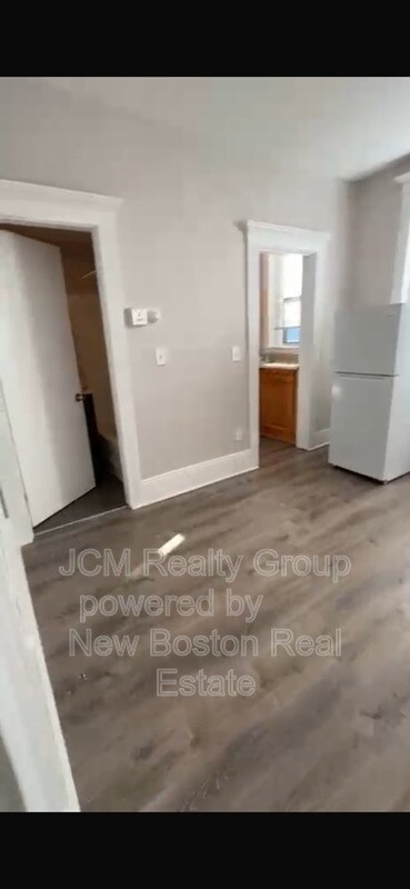 Foto del edificio - 124 Central Avenue