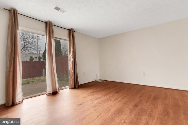 Building Photo - 10177 Irongate Way