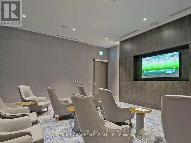 Photo du bâtiment - 2550 Simcoe St N