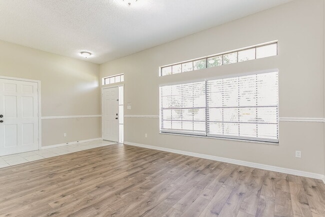 Building Photo - 8728 Grandee Dr