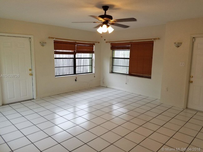 Foto del edificio - 20111 Eagle Nest Rd