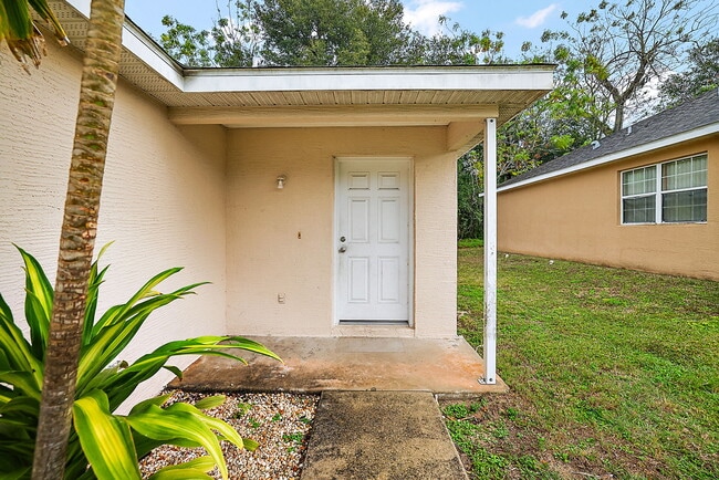 Building Photo - 526 Paulling Dr