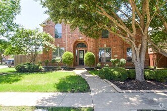 Building Photo - 11007 Southwyck Dr