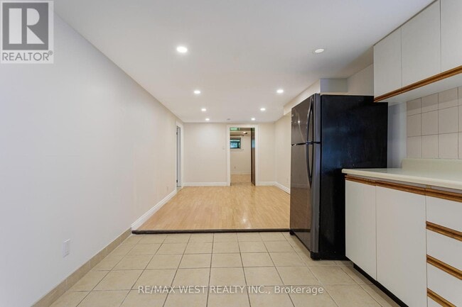 Building Photo - 111 Galley Ave