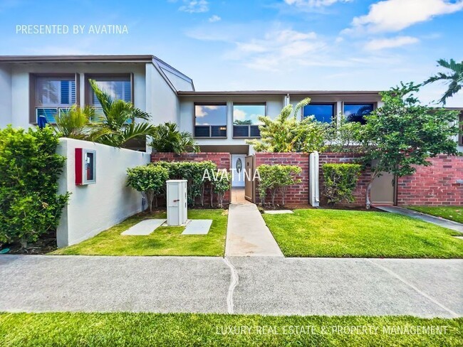 Building Photo - 6370 Hawaii Kai Dr