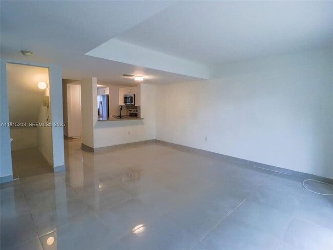 Foto del edificio - 14010 NE 3rd Ct