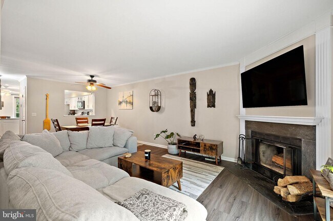 Foto del edificio - 4876 Weatherhill Dr