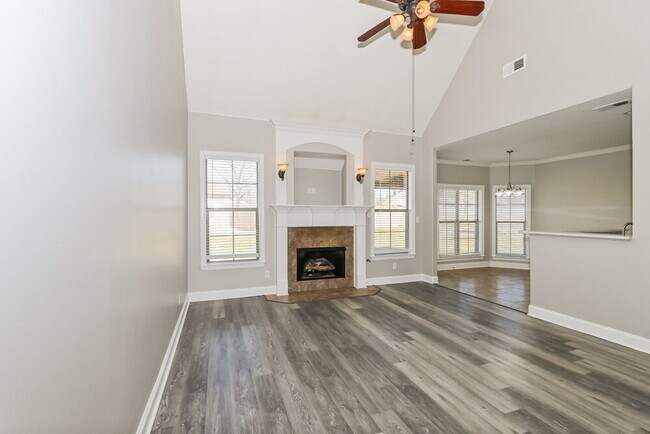 Building Photo - 9564 Trenton Tr