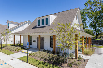 Oak Grove Townhomes photo'