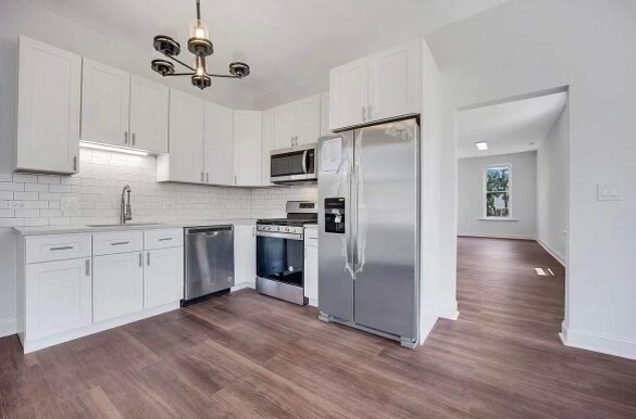 Foto del edificio - 7418 Kostner Ave