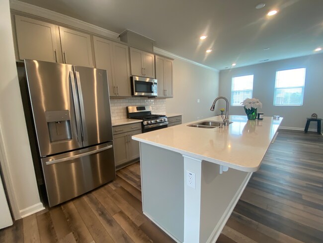 Foto del edificio - Room in Townhome on Kasota Ln