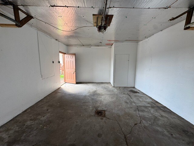Foto del edificio - 315 W Otterman St