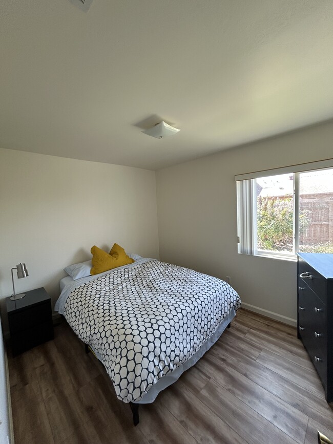 Foto del edificio - 4071 Johnson Dr