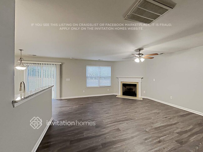 Building Photo - 1215 Pinehaven Ct