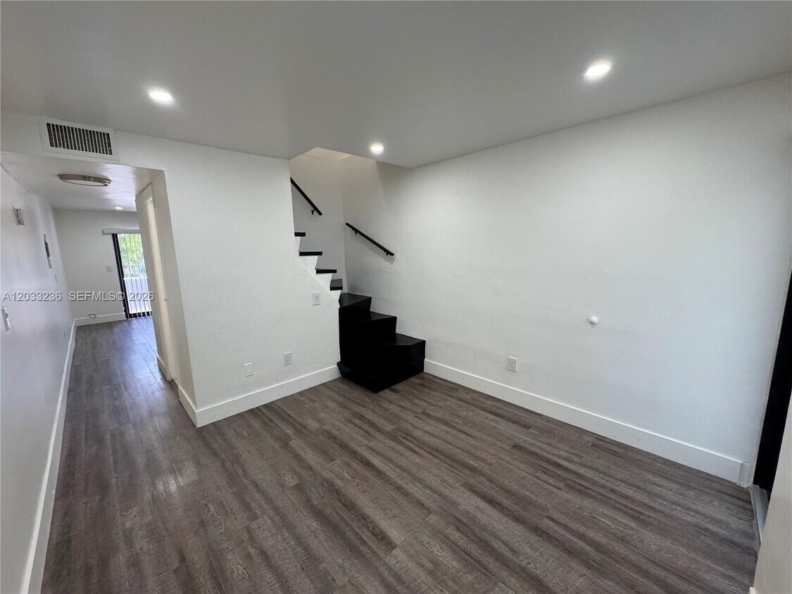 Foto del edificio - 3011 SW 1st Ave