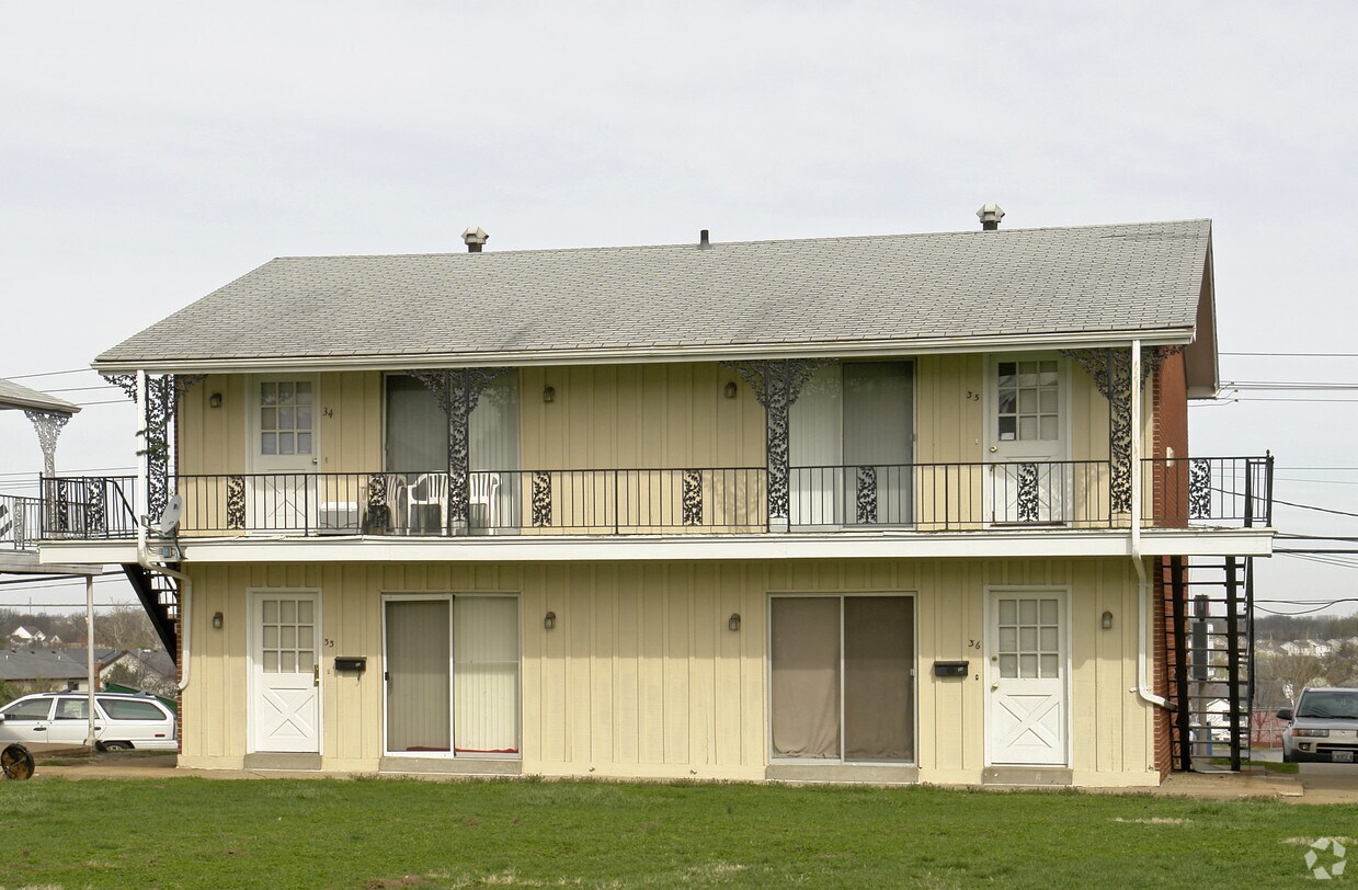 3336 York Port Dr, Shiloh, IL 62221 Apartments in Shiloh, IL