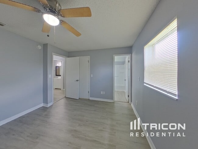Building Photo - 152 Mante Dr