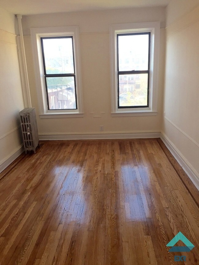 Building Photo - 364 93rd St