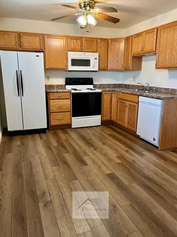 1043 Western Dr, Colorado Springs, CO 80915 Condo for Rent in