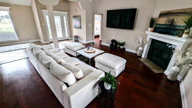 Foto del edificio - 3115 Village Cir