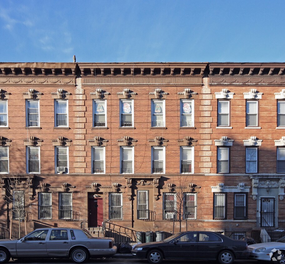 Primary Photo - 312 Patchen Ave